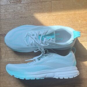 Brooks Trace 4 Light Blue Women’s Running Shoes